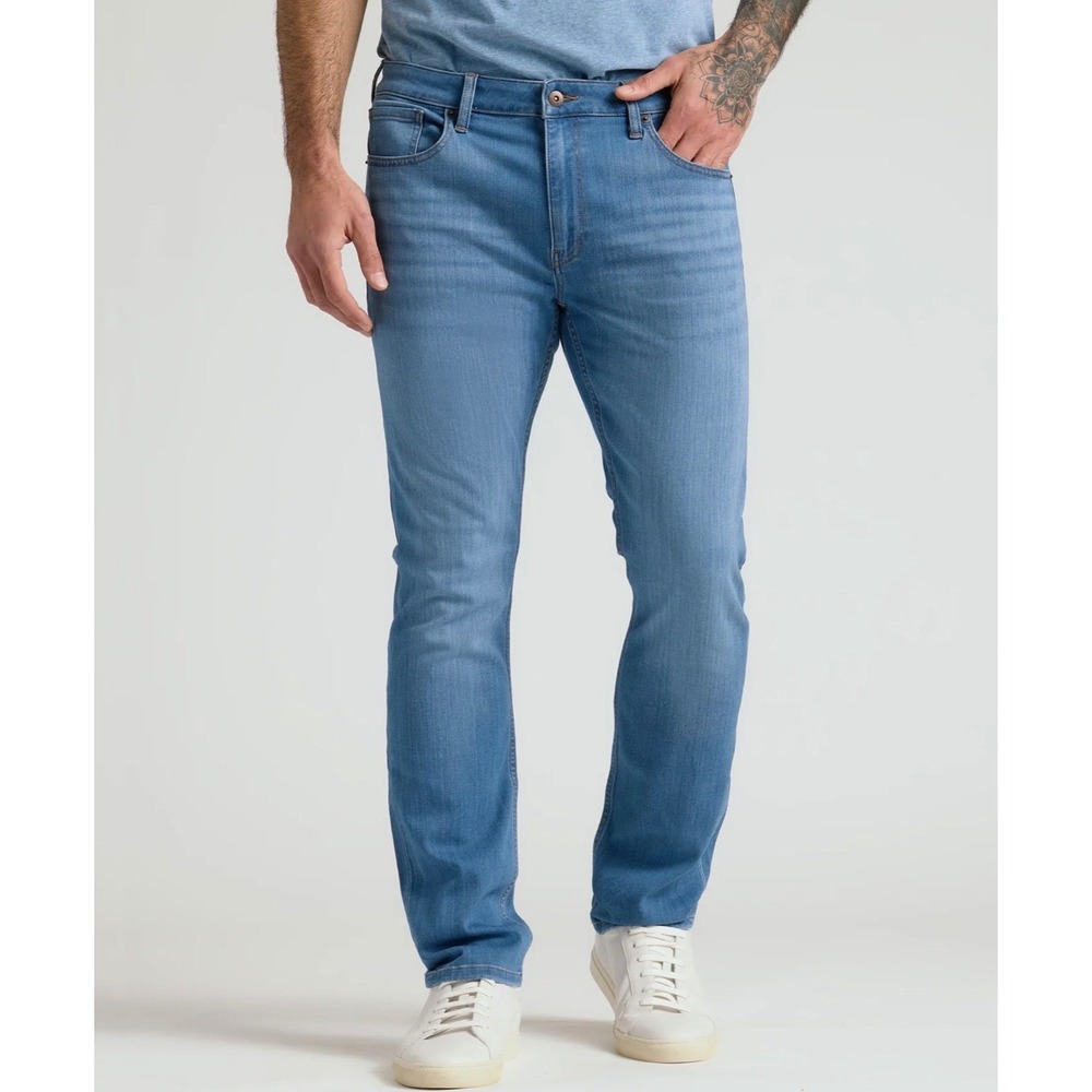 True Classic Mens Straight Leg Jeans 32x34 Medium Wash Blue 4-Way Stretch Denim